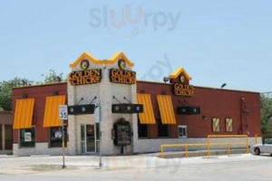 Golden Chick outside