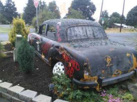 Junkyard Extreme Burgers And Brats outside