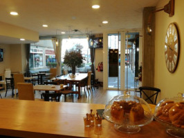 Cafe Bycarmina inside