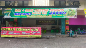 Iksan Nur Special Nasi Goreng Madiun outside