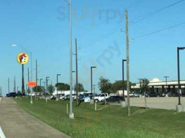 Buc-ee's outside