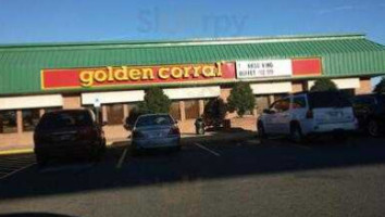 Golden Corral outside