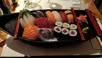 Yama Sushi food