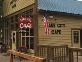 Lake City Cafe outside