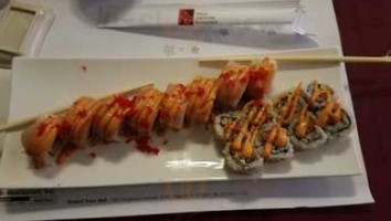 Raku Sushi food