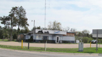 Boomers Pub outside