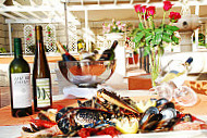 Manatial De La Caleta food