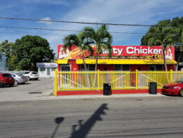 Tasty Chicken Ribs, Sabanetas outside