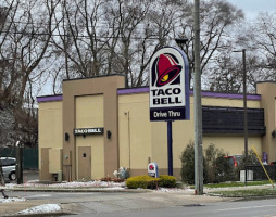 Taco Bell outside