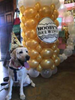 Hooby's Brewing food