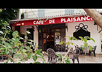 Cafe De Plaisance inside