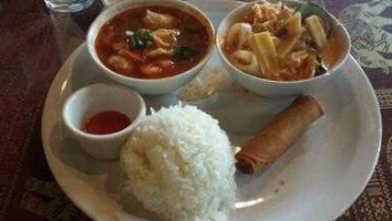 Aroy-d Thai Cuisine food