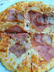 Tutto Pizza food