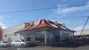 Mcdonald's outside