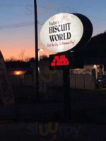 Tudor's Biscuit World outside