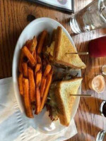 Wild Wolf Brewing Company food