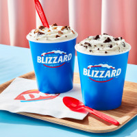 Dairy Queen (treats And Cakes) food