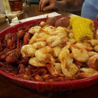 Me-Maw's Cajun Cuisine LLC food