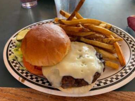 Cliff Dwellers Lodge food