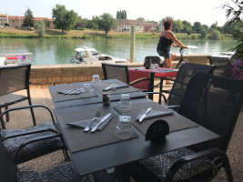 Le Grill des Quais food