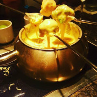 The Melting Pot food