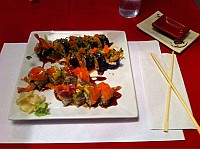 Tokai Sushi 4U food