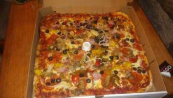 Stello's Pizzeria food