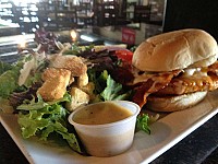 Poplar Street Pub food