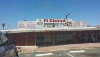 El Comal Familiar outside