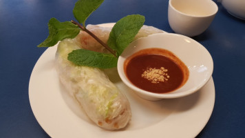 Tonis Vietnamesische Kuche food