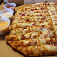 Toppers Pizza food