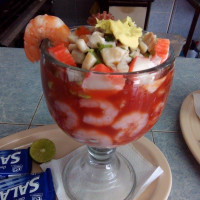 Mariscos Mar Y Tierra food