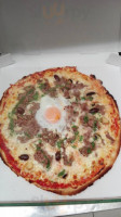 Canana Pizza food