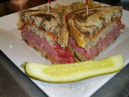 1916 Irish Pub food