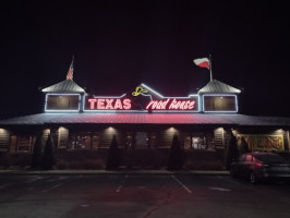 Texas Roadhouse outside