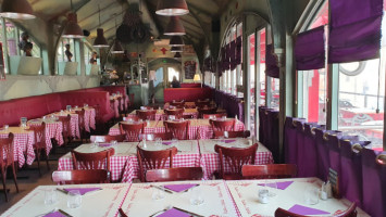 Resto Des Halles inside