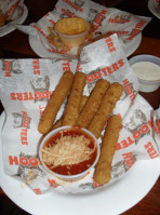 Hooters food