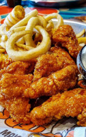 Hooters Of Princeton food