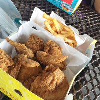 Frenchy's Chicken food