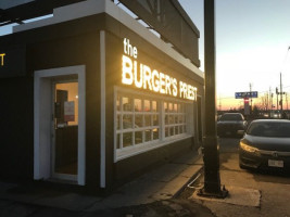 Burger's Priest Queensway outside