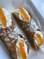 Mannino's Cannoli Express food