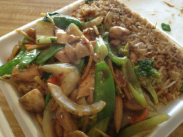 Wing Wong Carryout food