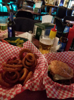 Drink's Saloon food