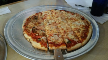 Pizza Cucina food