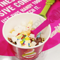 Menchie's Frozen Yogurt food