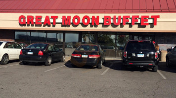 Great Moon Buffet outside