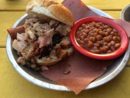 Doc's Smokehouse And Craft food