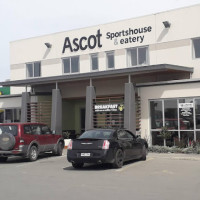 Ascot Sportshouse Eatery outside