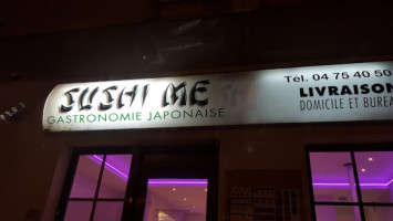 Sushi Me Valence outside