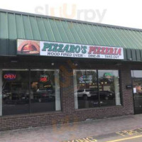 Pizzaro's Pizzeria food